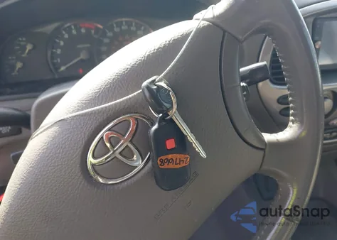 2005 Toyota Sequoia Limited V8 from USA, damaged, VIN 5TDBT48A75S247668